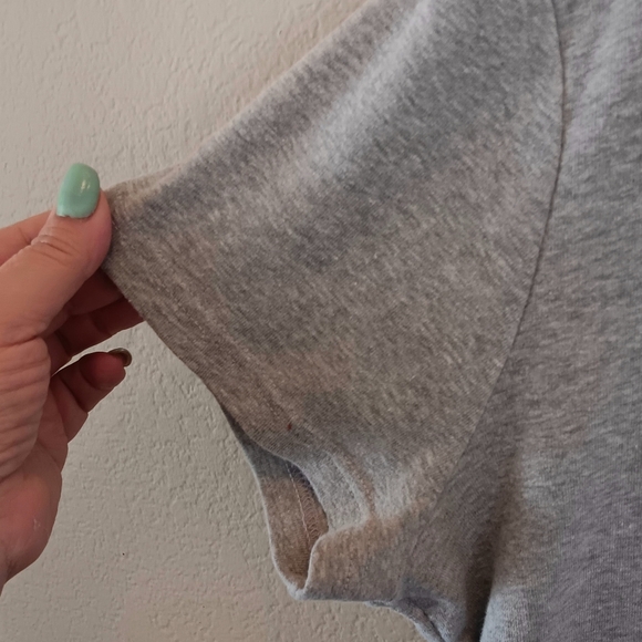 3/10 Cute Gray V-Neck Tee Top Lace Trim XL Basic Editions - Picture 3 of 4